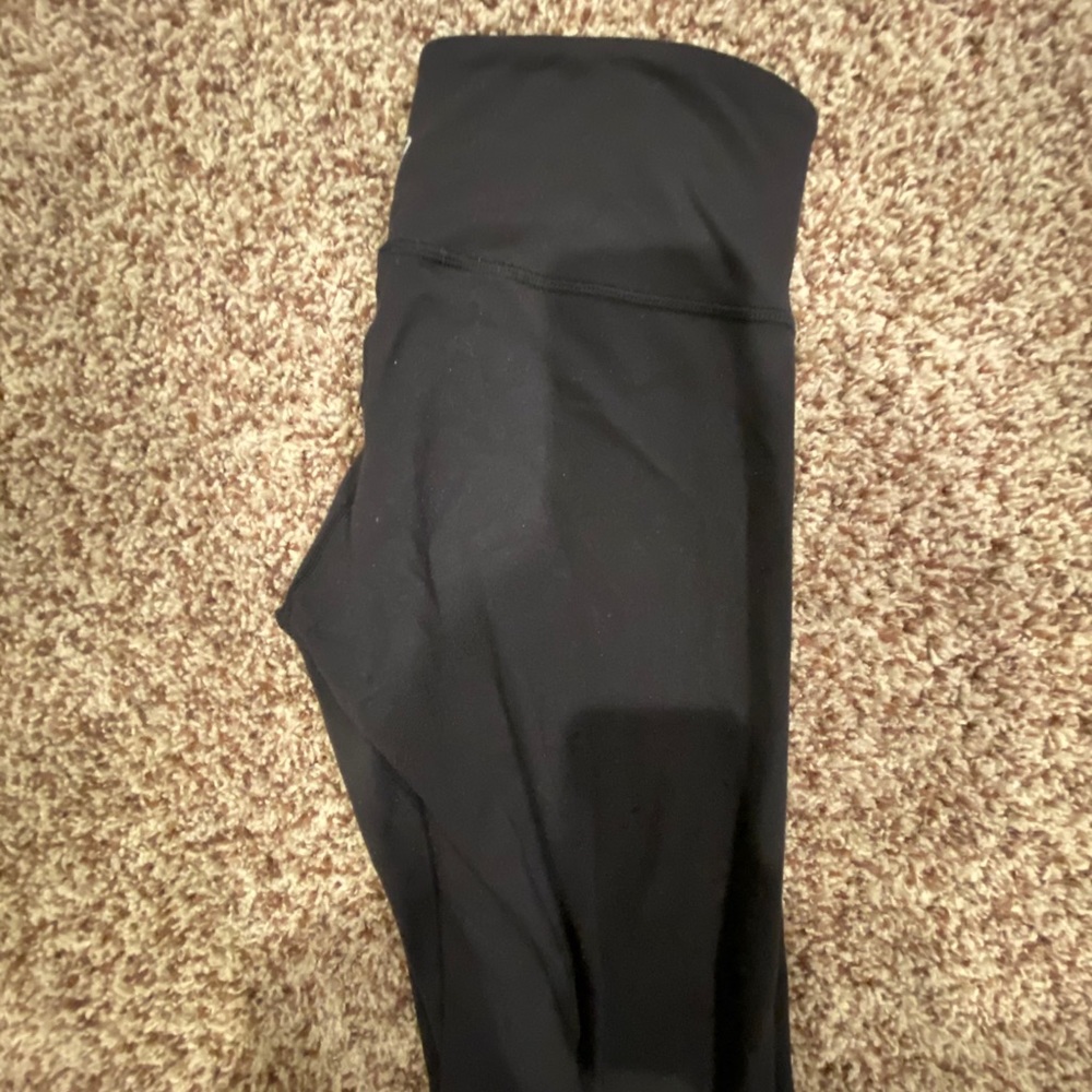 Lululemon Wonder Under - Picture 3 of 4